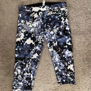 Adidas mid calf leggings